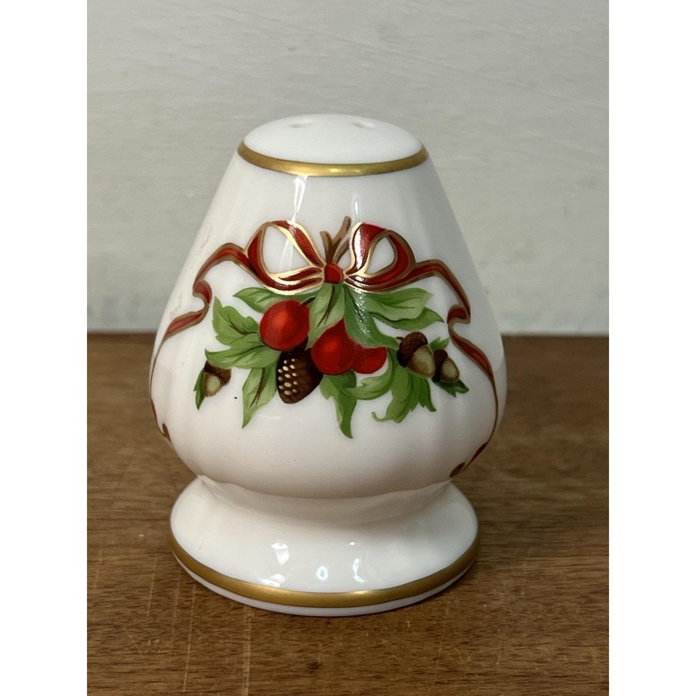 Tiffany And Co. Shaker No Pair 2 Hole Christmas 90s Y2k Xmas Single